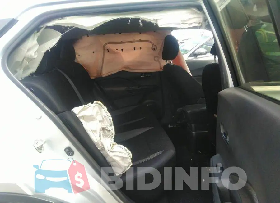 3N1CP5CU3KL540696 Photo# 8