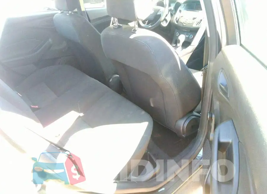 1FADP3E24FL387187 Photo# 8