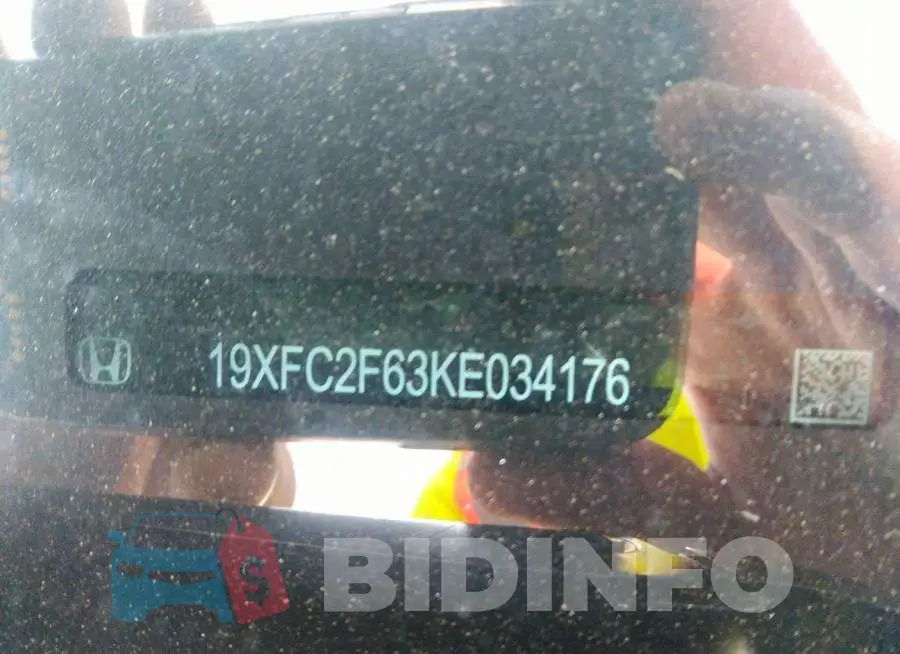 19XFC2F63KE034176 Photo# 9