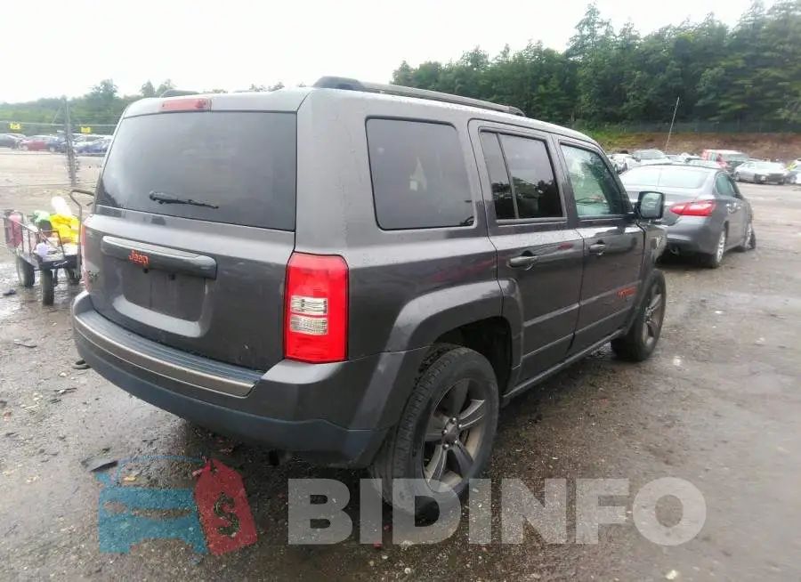1C4NJRBB6GD707323 Photo# 4