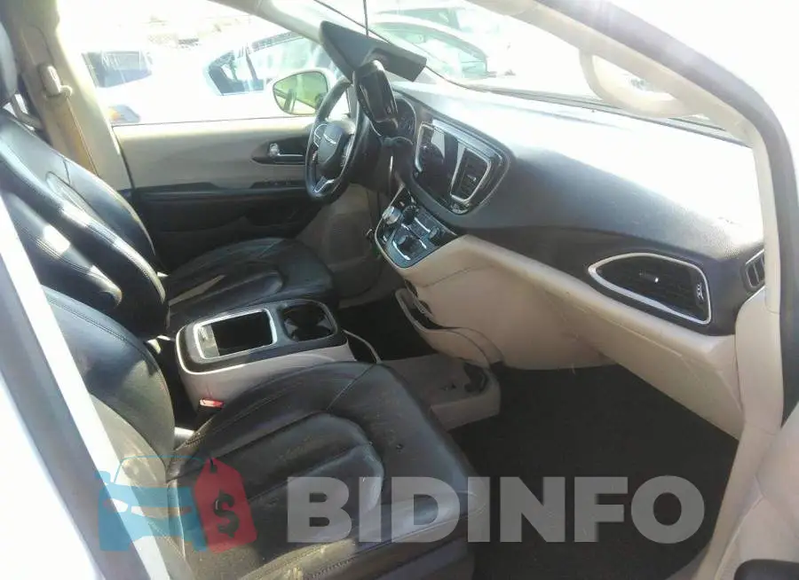 2C4RC1EG7LR173065 Photo# 5
