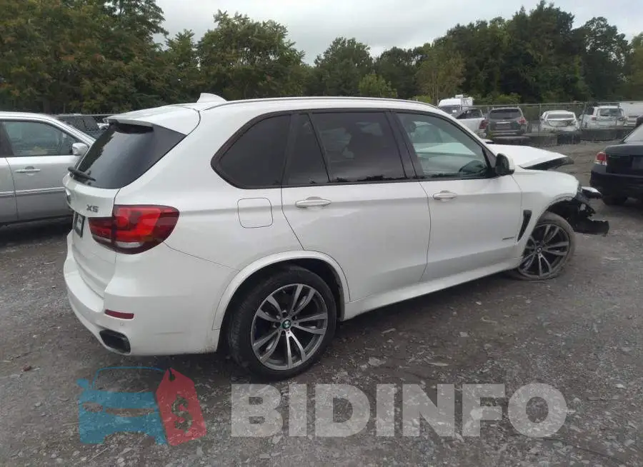 5UXKR6C58G0J83245 Photo# 4
