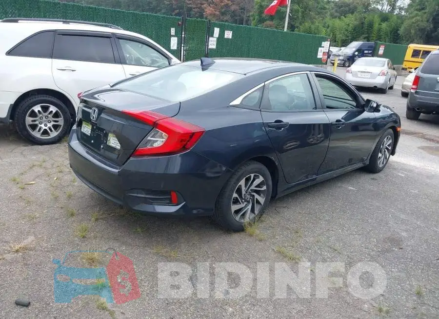 19XFC2F77HE213919 Photo# 4