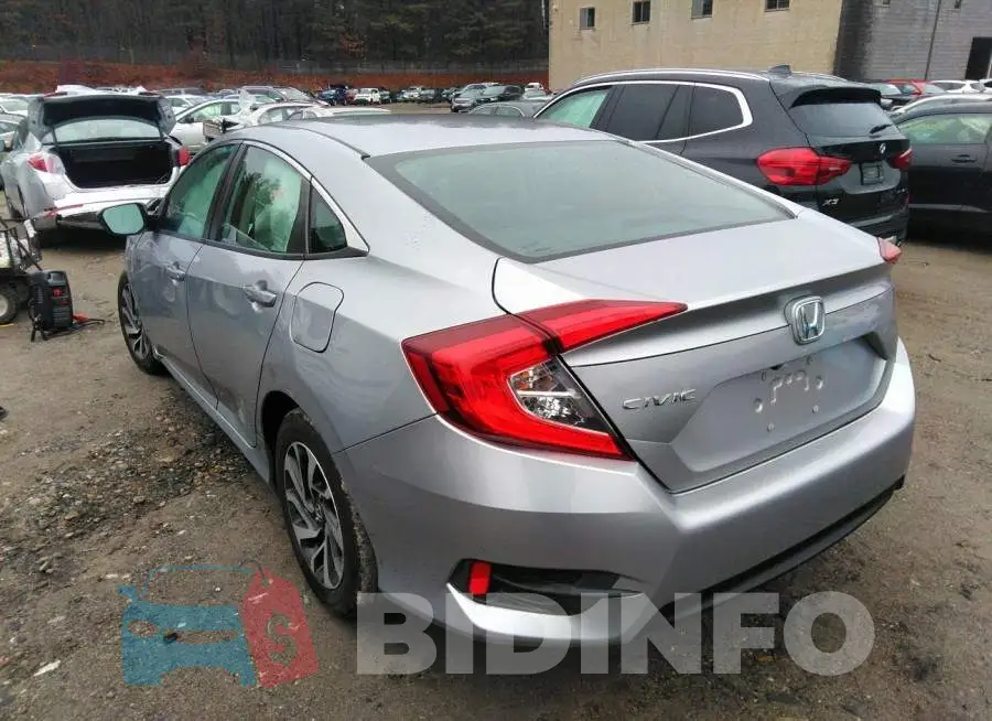 19XFC2F78GE010715 Photo# 3