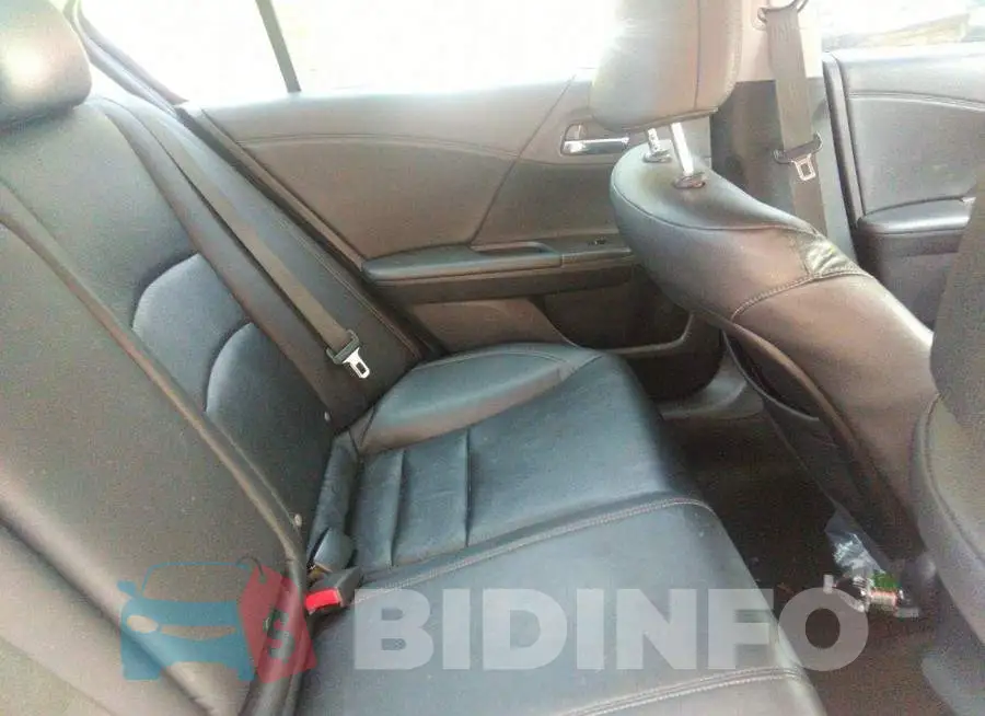1HGCR2F86DA130443 Photo# 8