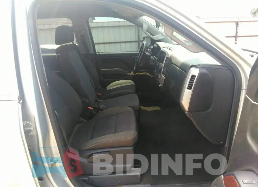 1GT12YEG9FF661602 Photo# 5