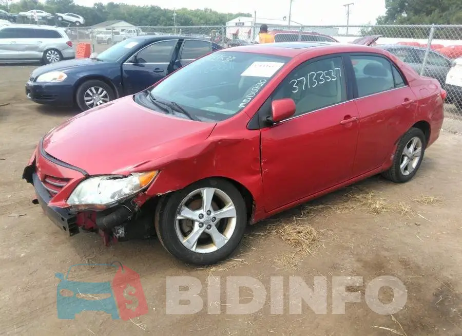 2T1BU4EE3DC025897 Photo# 2