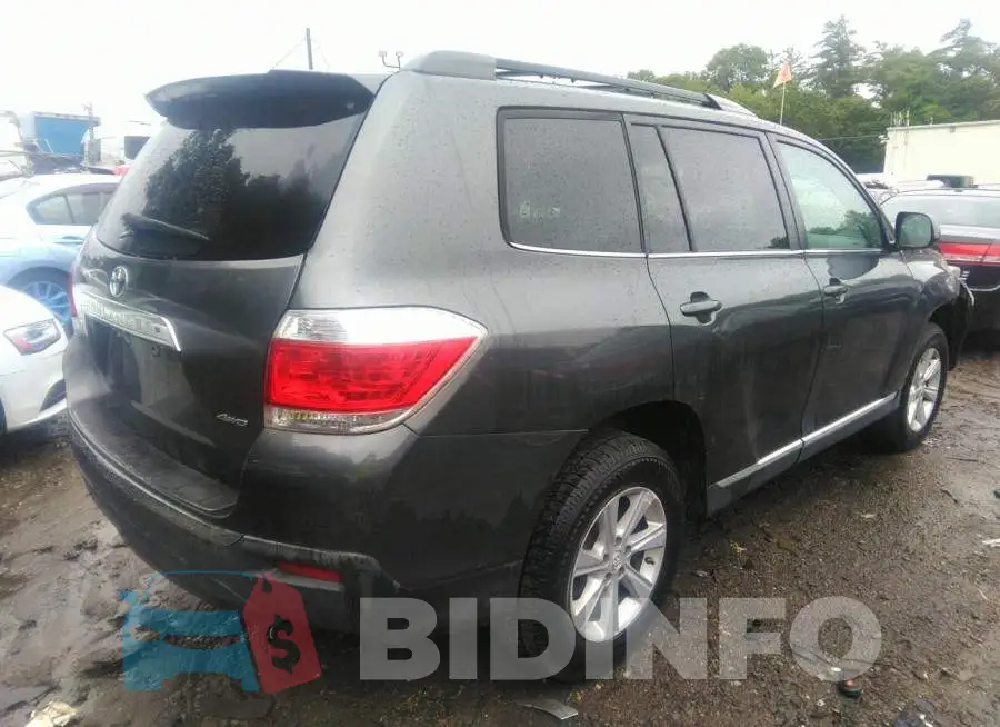 5TDBK3EH5DS208994 Photo# 4