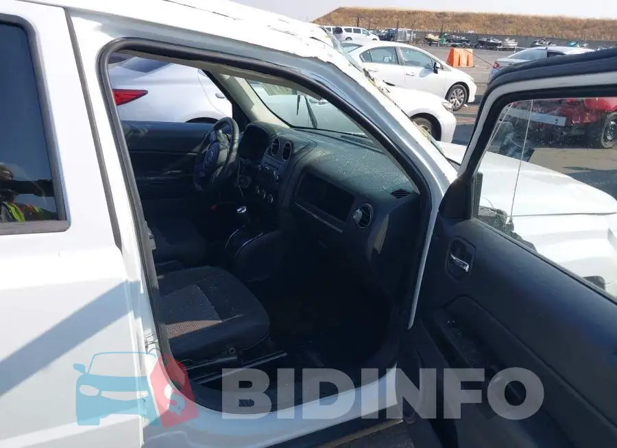 1C4NJPBA7ED596502 Photo# 5