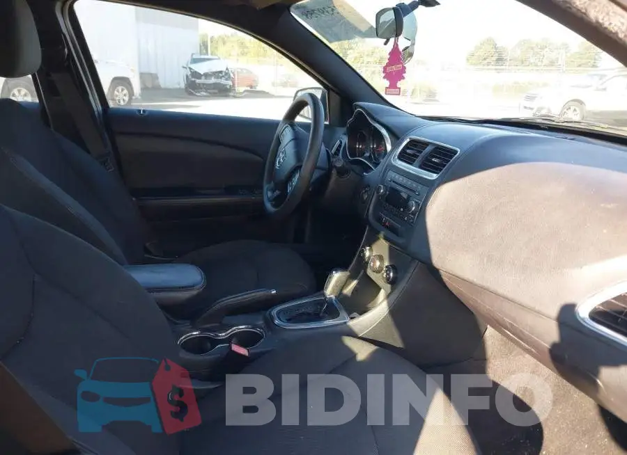 1C3CDZAB7DN592127 Photo# 5