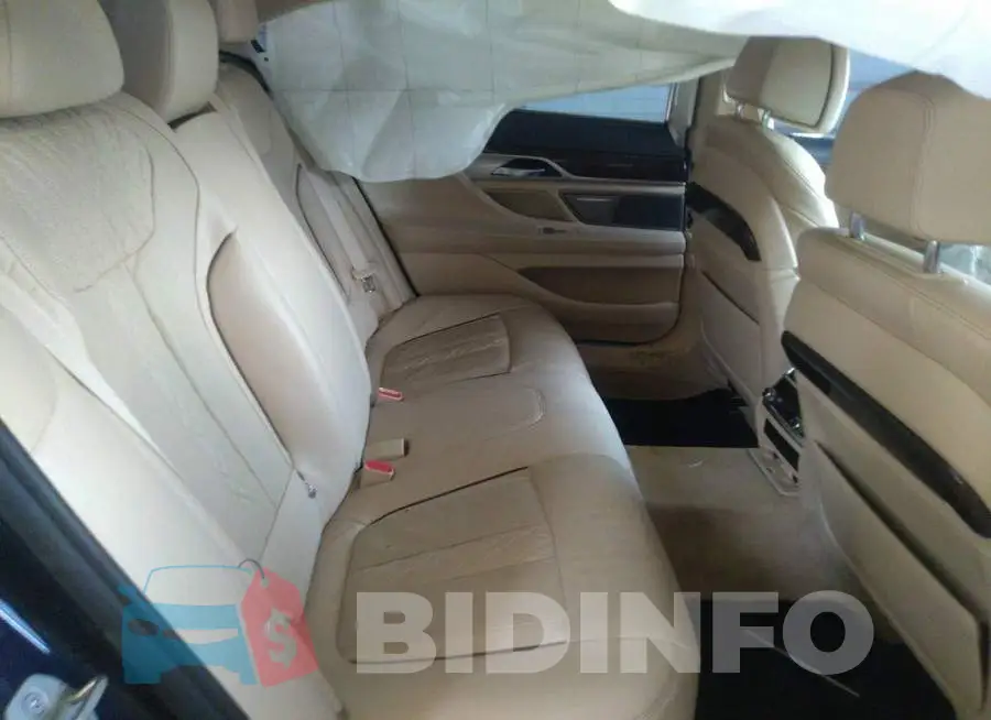 WBA7E2C59GG503821 Photo# 8