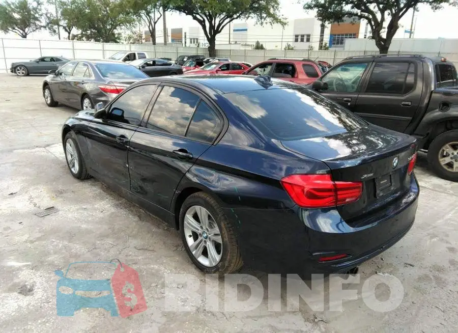 WBA8E3G57GNU05449 Photo# 3