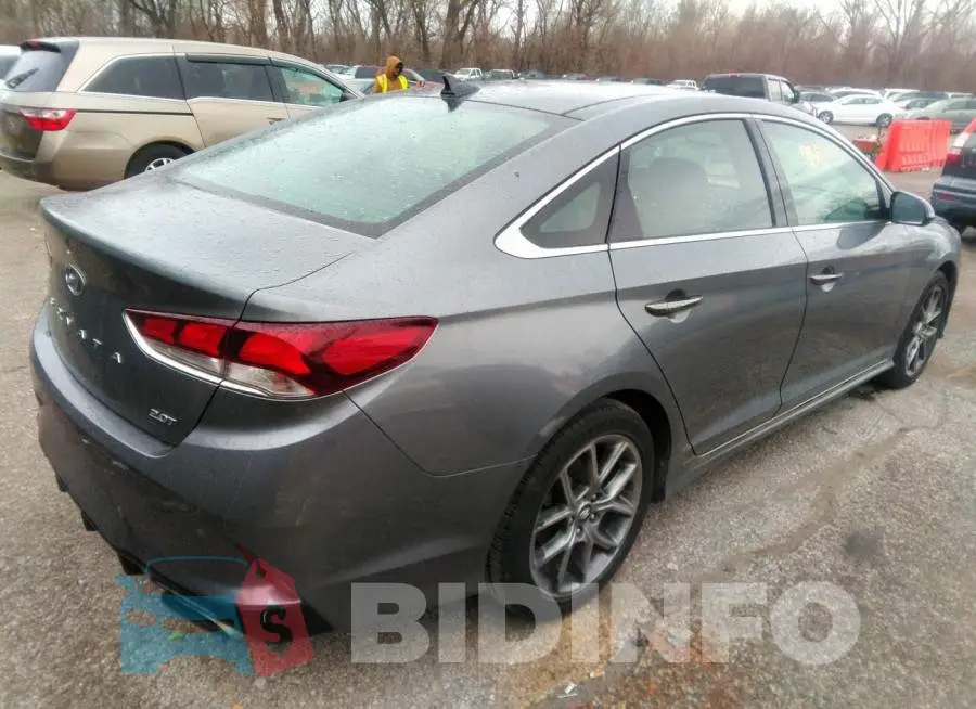 5NPE34AB4KH742010 Photo# 4