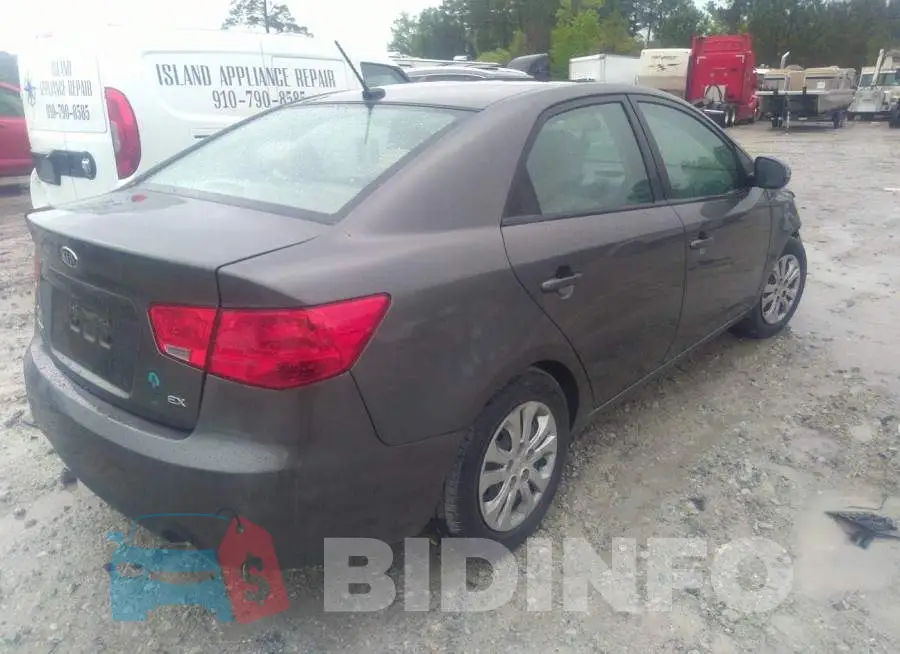 KNAFU4A24D5733051 Photo# 4