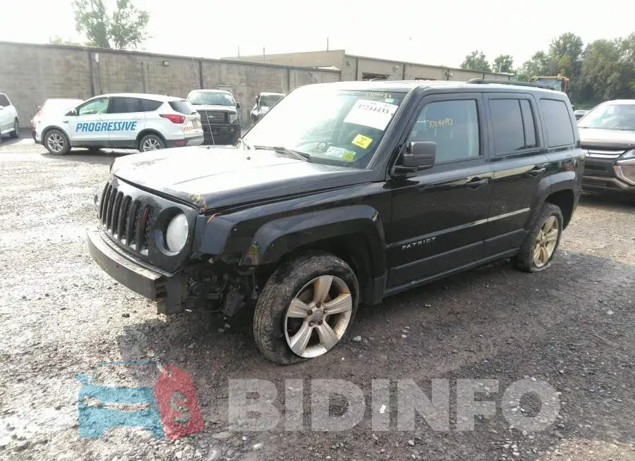 1C4NJRFB6ED846813 Photo# 2