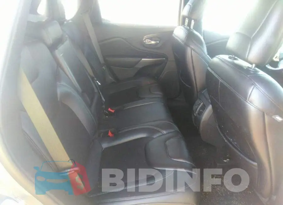 1C4PJLLB7KD444577 Photo# 8