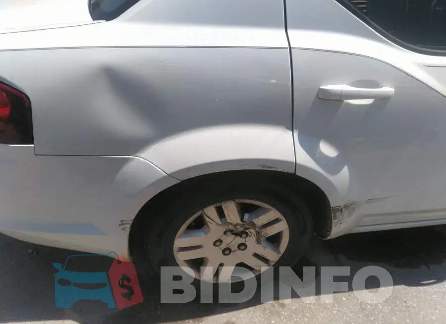 1C3CDZAB7DN710354 Photo# 6