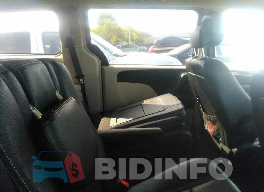 2C4RC1BG5DR755011 Photo# 8