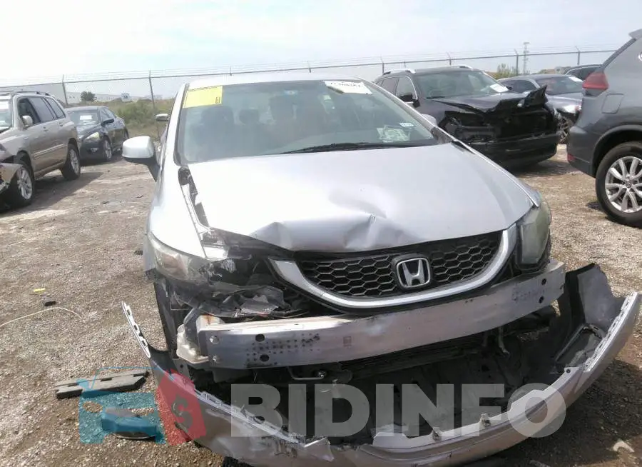 19XFB2F52DE077498 Photo# 6