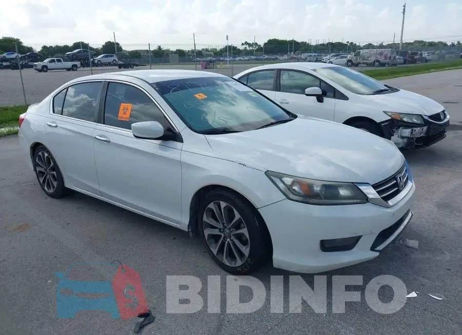 1HGCR2F54FA208176 Photo# 1