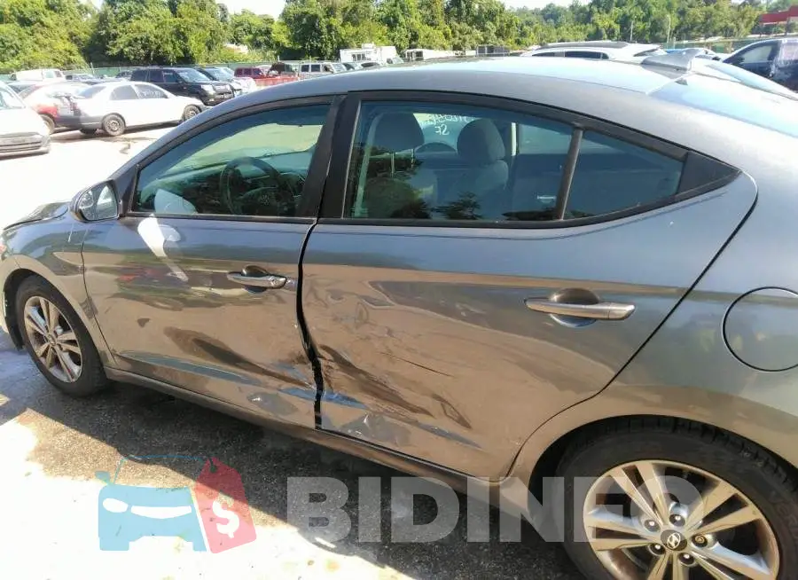 KMHD84LF7HU169921 Photo# 6