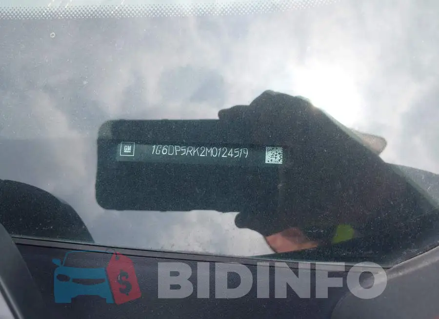 1G6DP5RK2M0124519 Photo# 9