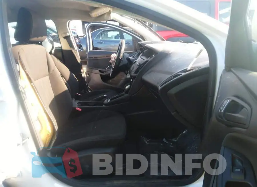 1FADP3E22GL232624 Photo# 5