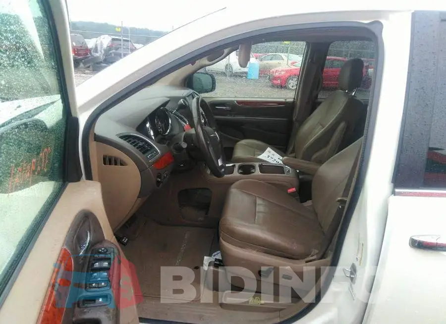2C4RC1CG4DR537642 Photo# 5