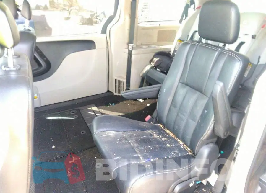 2C4RC1CG2DR737225 Photo# 8