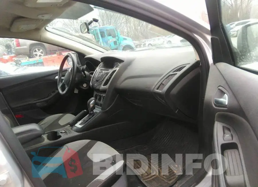1FADP3F26EL338876 Photo# 5