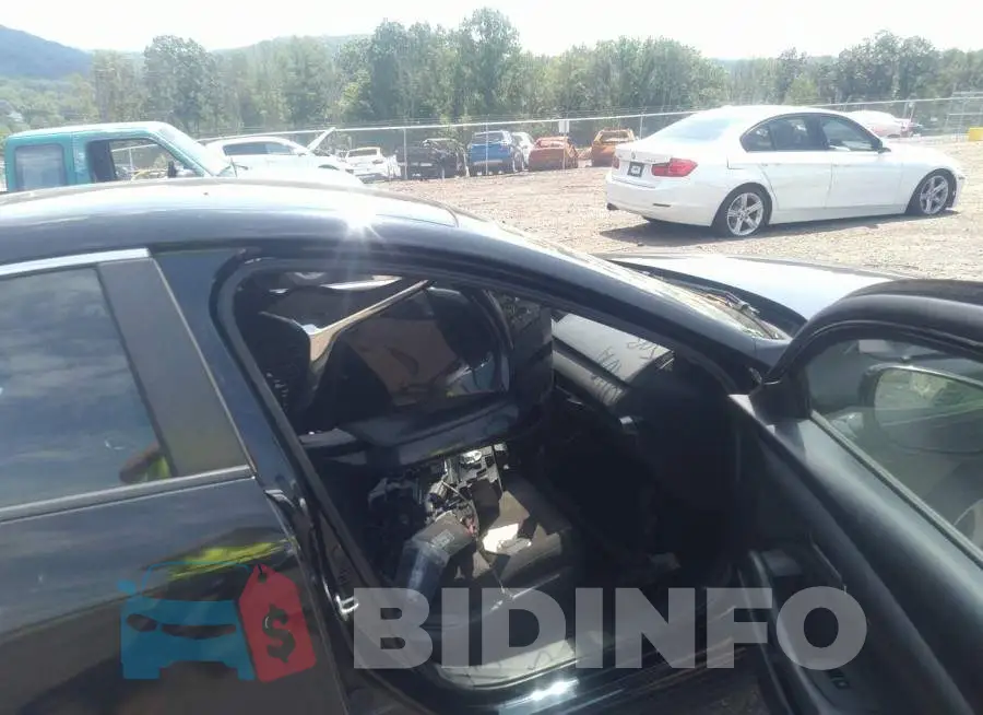 3MZBPABL1KM111946 Photo# 5