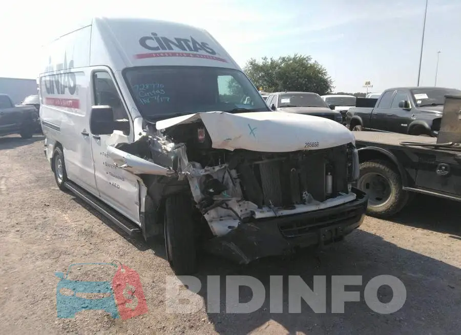 1N6BFOLY5JN813747 Photo# 1
