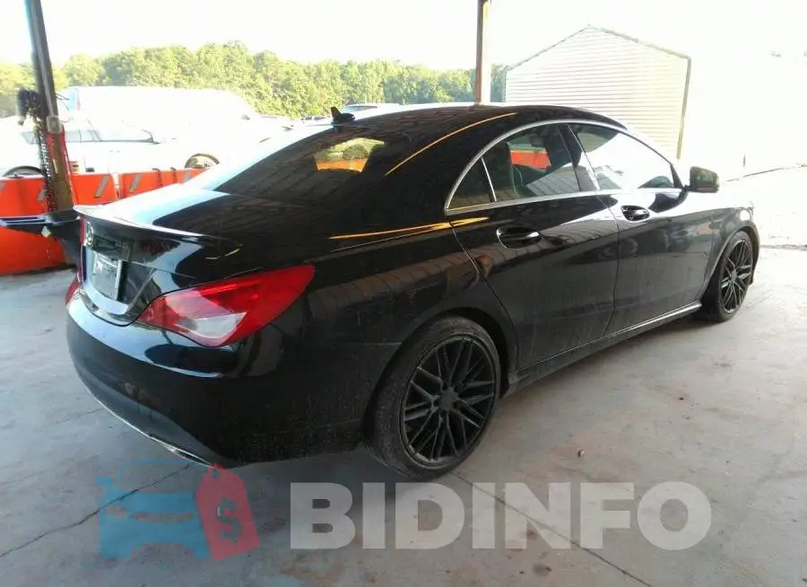 WDDSJ4EB0JN558271 Photo# 4