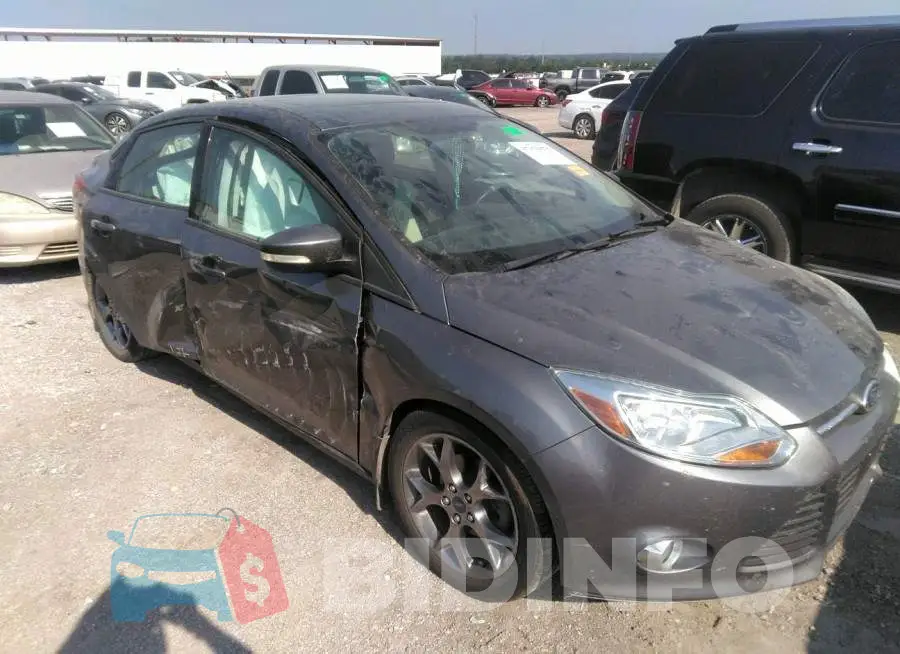 1FADP3F2XEL330330 Photo# 6