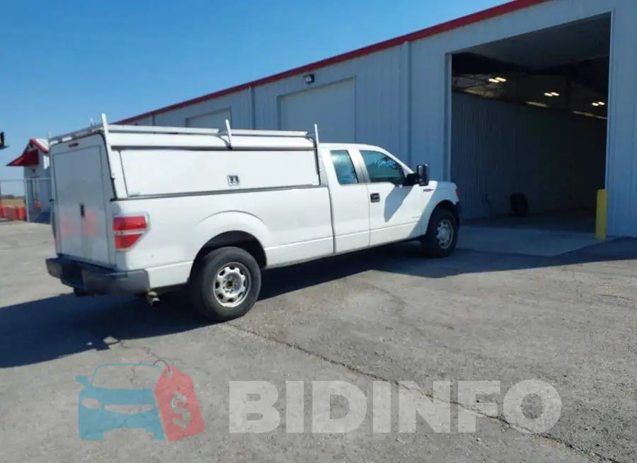 1FTVX1CT1EKD70284 Photo# 4