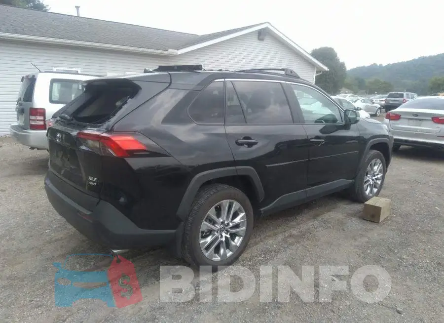 2T3A1RFV2NC289475 Photo# 4