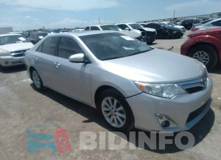 4T4BF1FK6DR335592 Photo# 1