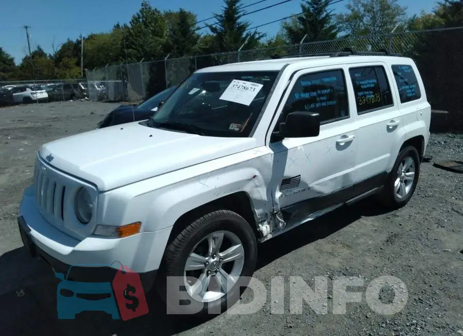 1C4NJPBB3ED667090 Photo# 2