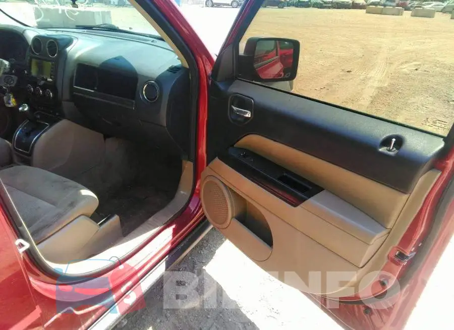 1C4NJPFB6GD698430 Photo# 5