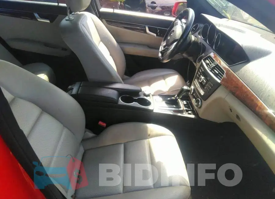 WDDGF8AB4DR258721 Photo# 5