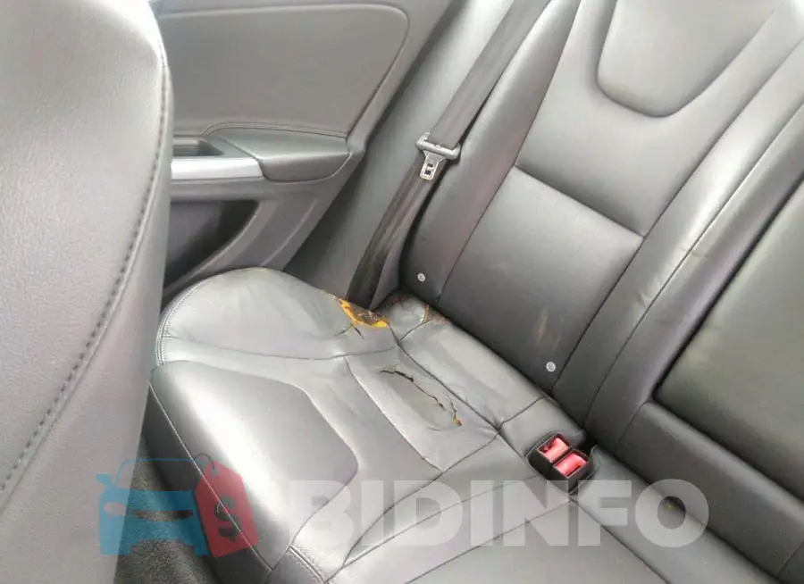 YV1612TK2F2356974 Photo# 6