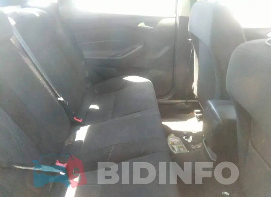 1FADP3F21JL238940 Photo# 8
