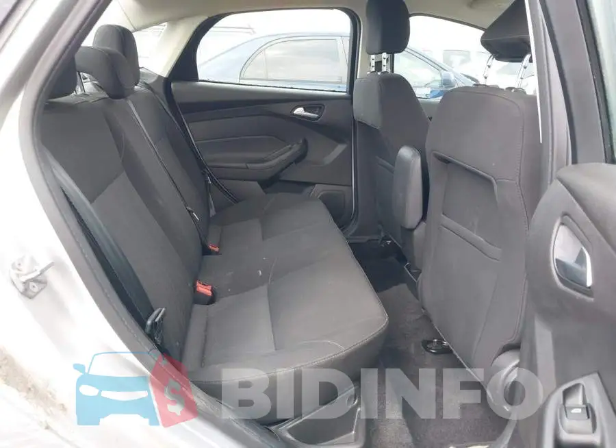 1FADP3F24HL296115 Photo# 8
