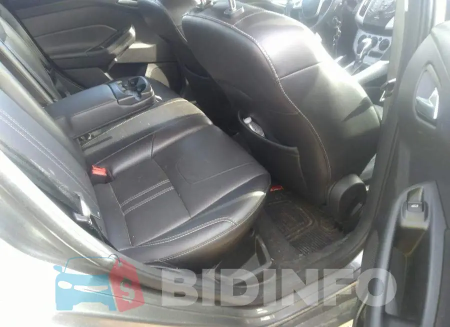 1FADP3F25EL107645 Photo# 8