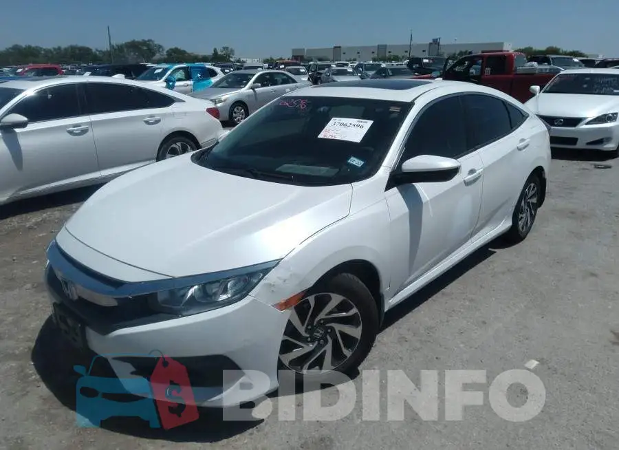 19XFC2F77JE018487 Photo# 2