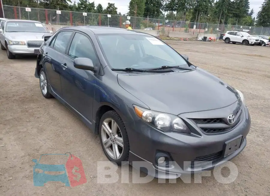 2T1BU4EE8DC123887 Photo# 1