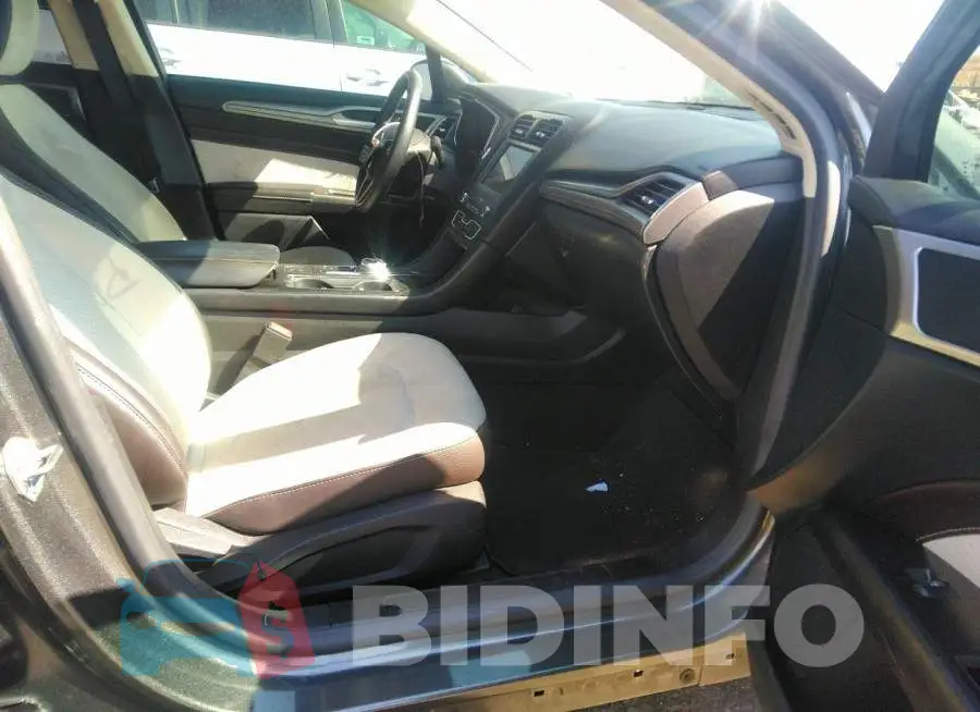 3FA6P0HD2LR250850 Photo# 5