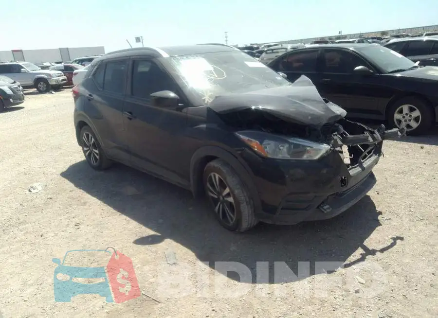 3N1CP5CU4JL520813 Photo# 1