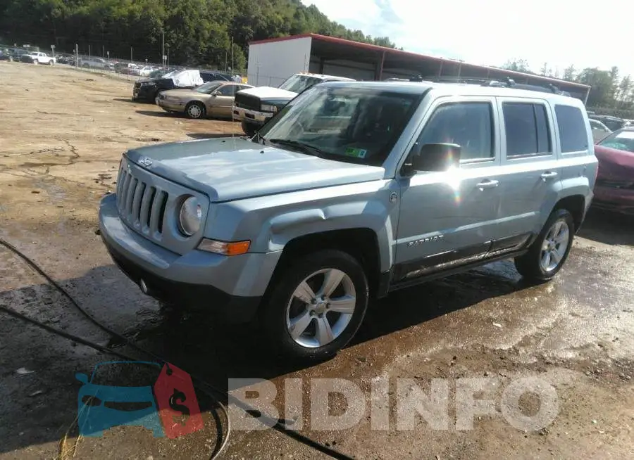 1C4NJRFB7DD228852 Photo# 2