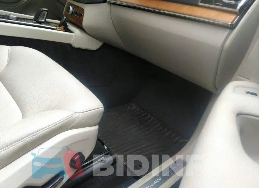 YV4BR0CK1M1763573 Photo# 5